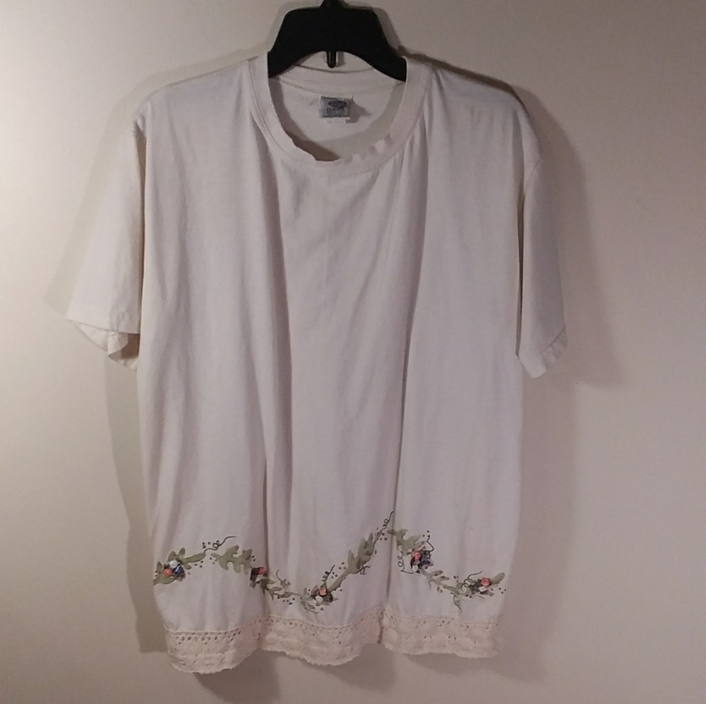 U428. Cesucci. Medium white pullover tee